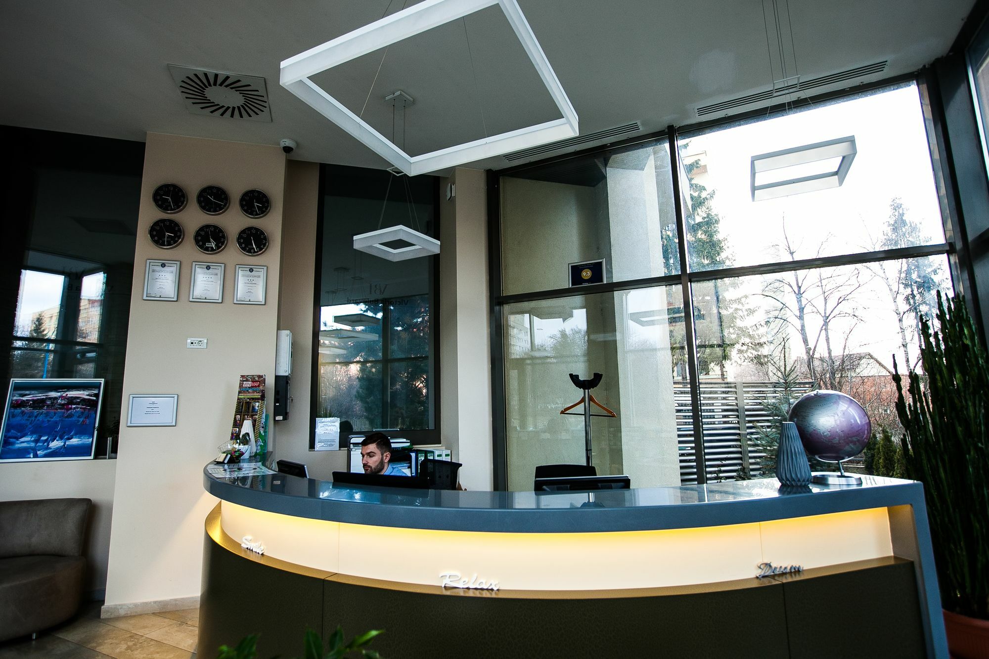 Victoria Bulevard Hotel Braşov Exteriör bild